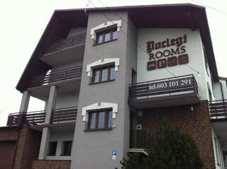 Хостелы Route 7 Rooms Мысленице-3